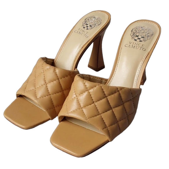 VINCE CAMUTO QUILTED LEATHER WOMEN'S NWOT RESELM BEIGE SHOES SIZE 9M - Picture 2 of 4